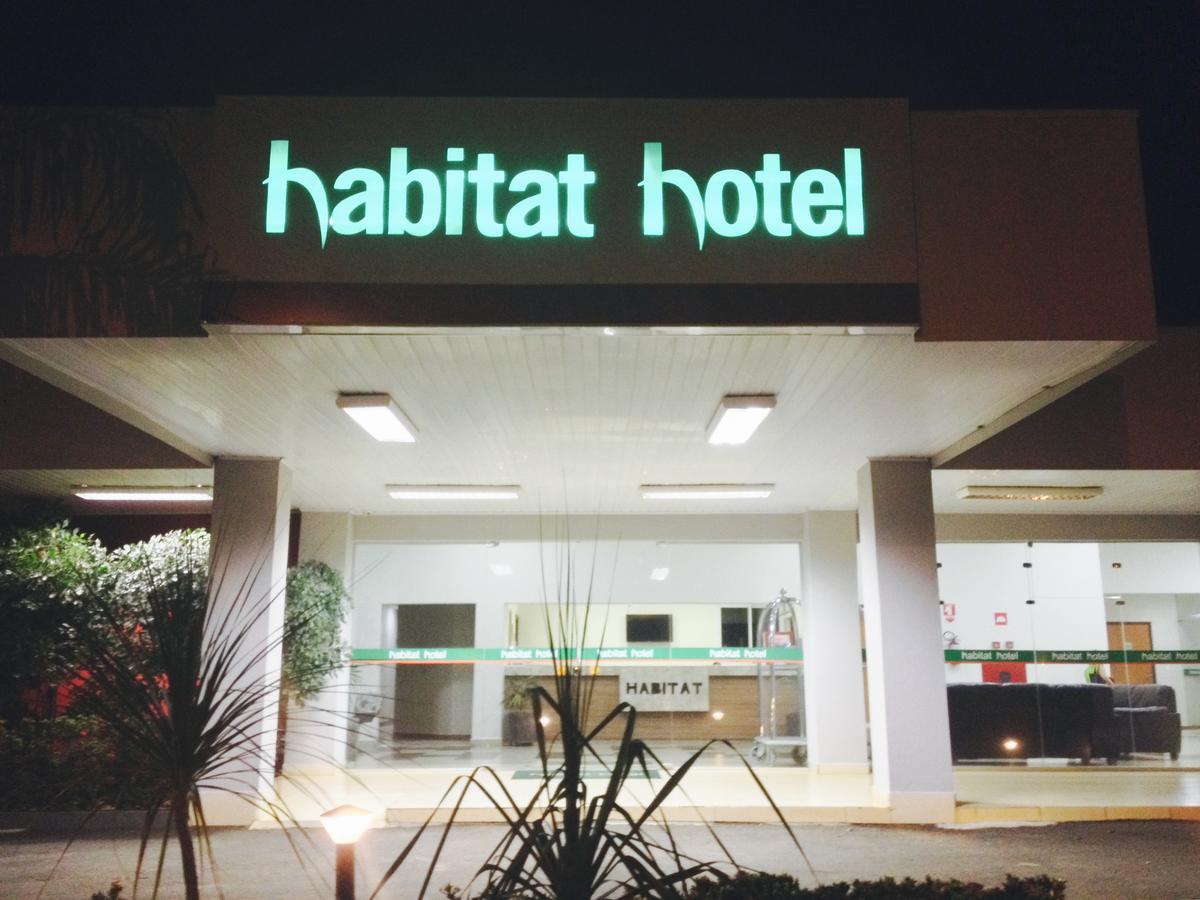 Habitat Hotel 皮拉苏农加 外观 照片