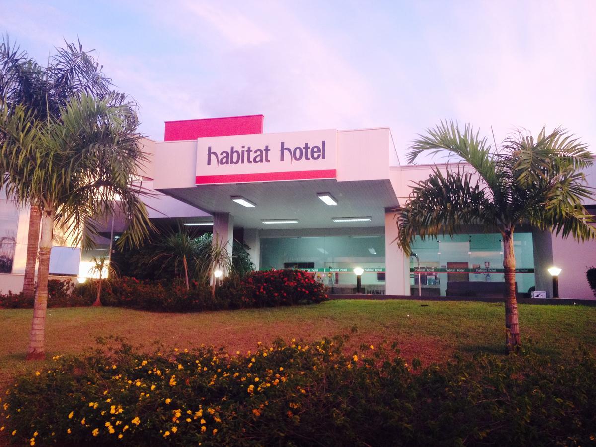 Habitat Hotel 皮拉苏农加 外观 照片
