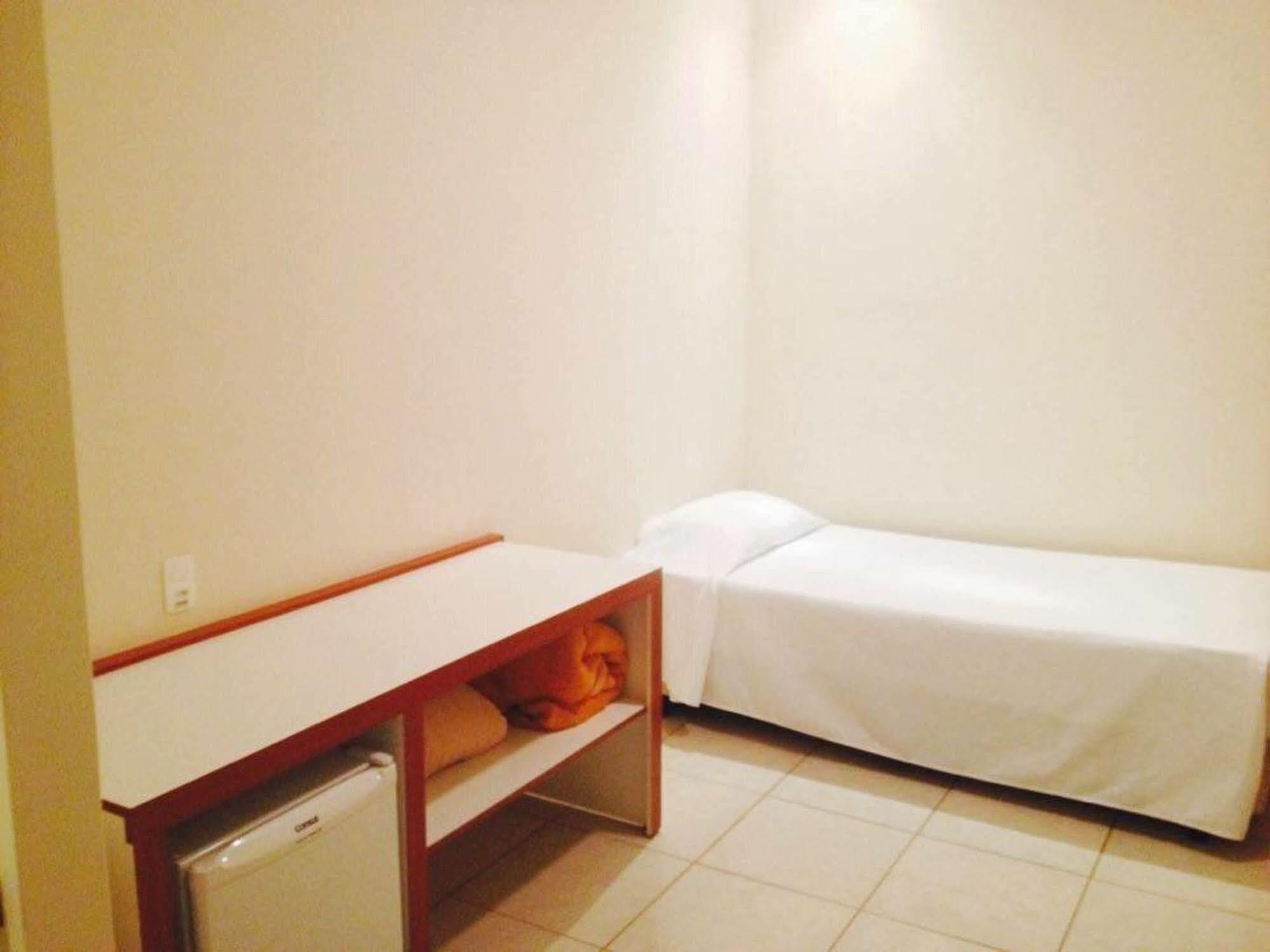 Habitat Hotel 皮拉苏农加 外观 照片