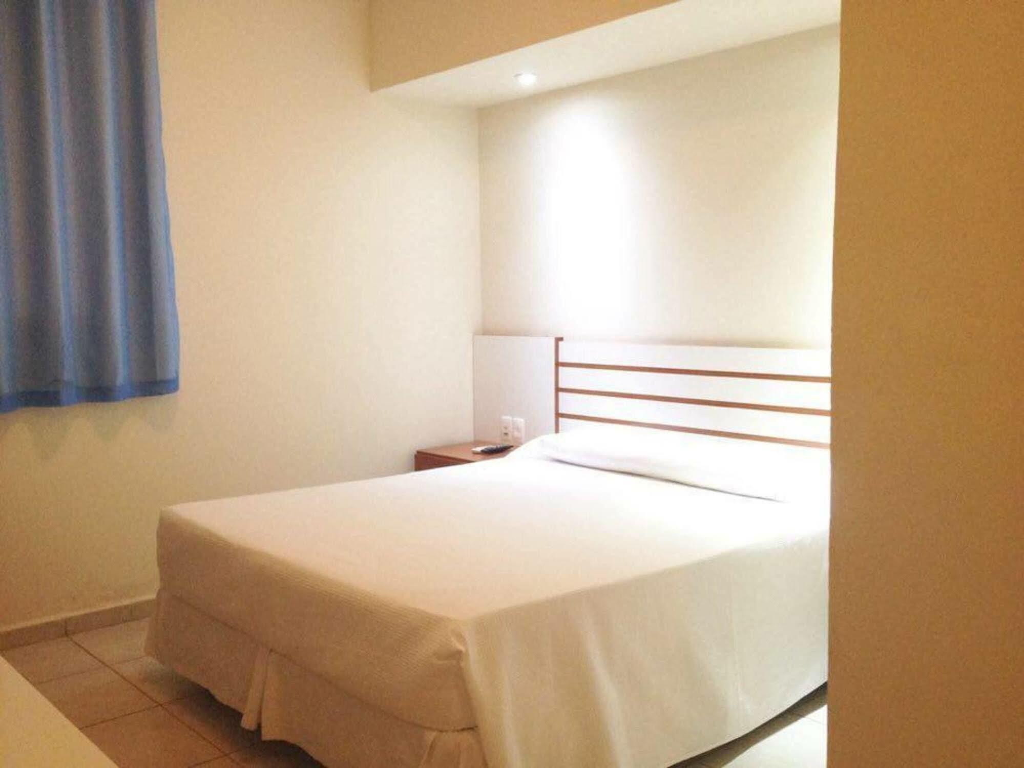Habitat Hotel 皮拉苏农加 外观 照片
